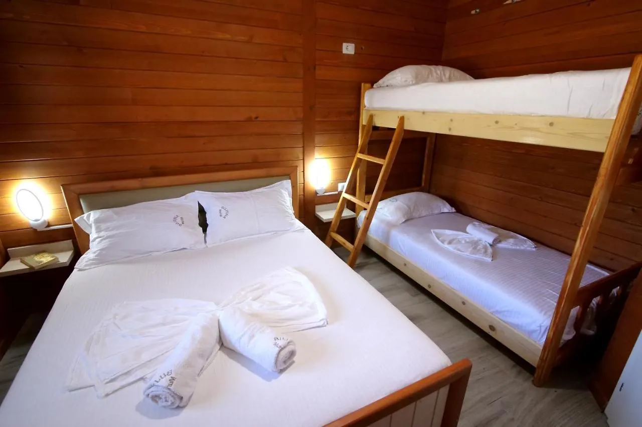 Bujtina E Muriqit Zogaj  Resort
