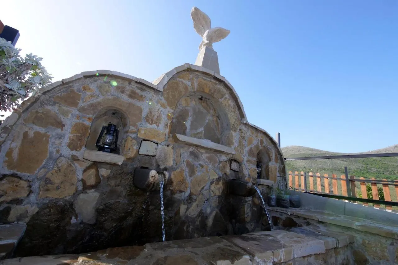 Resort Bujtina E Muriqit Zogaj