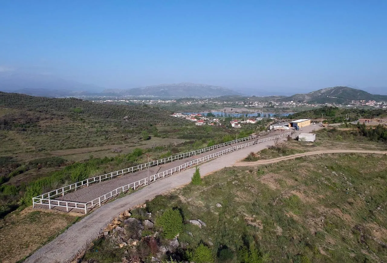 Resort Bujtina E Muriqit Zogaj
