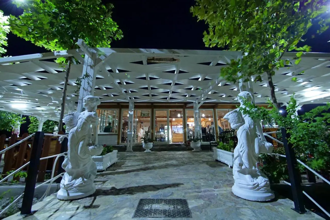 Resort Bujtina E Muriqit Shkoder Albania